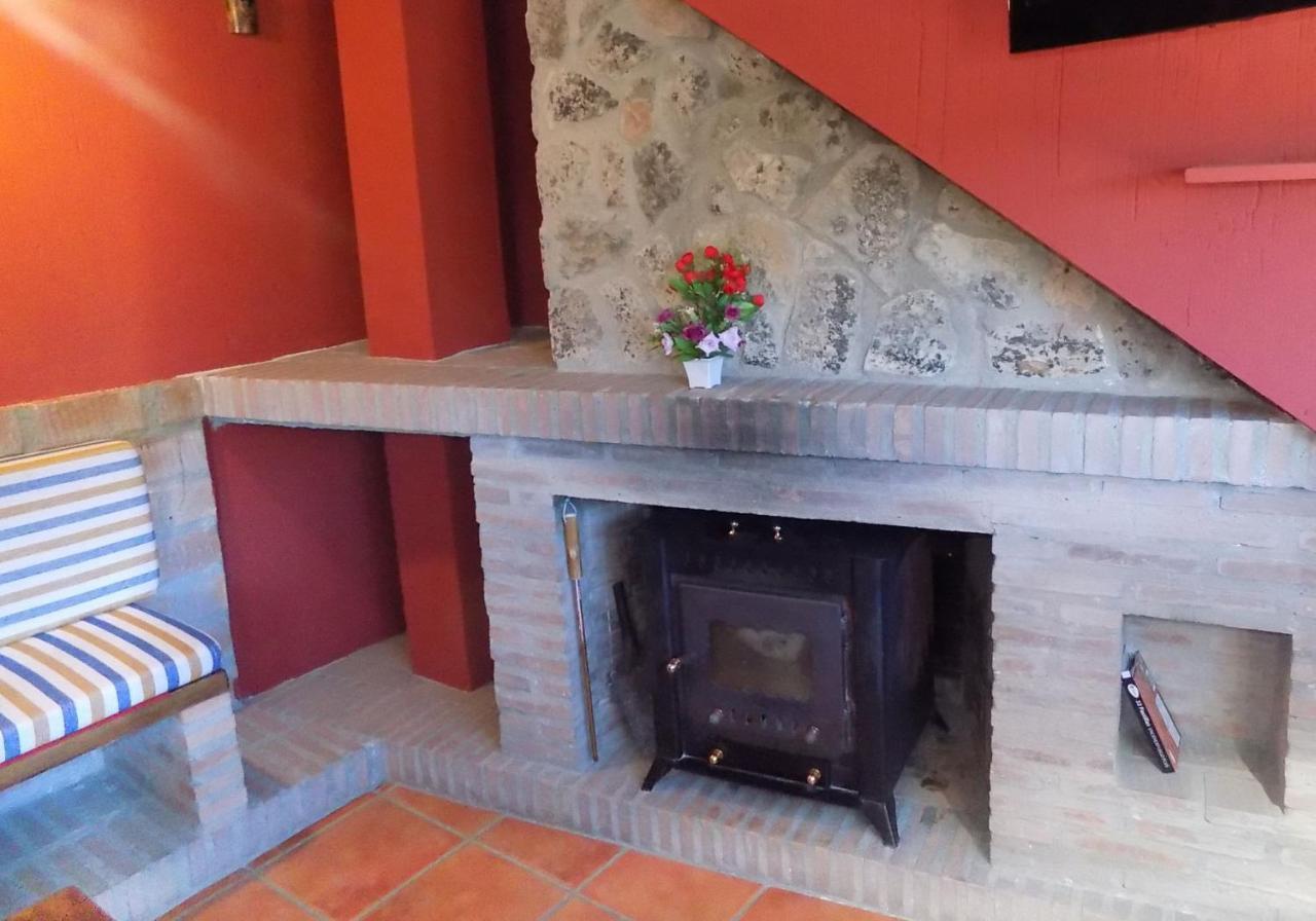Fuente Del Gamellon Guest House Buenache de la Sierra Exterior foto